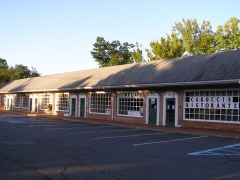 Colonial Park Shopping Center in Saddle River